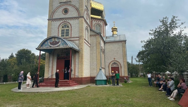 У селищі на Житомирщині між парафіянами ПЦУ та УПЦ МП виник конфлікт через храм