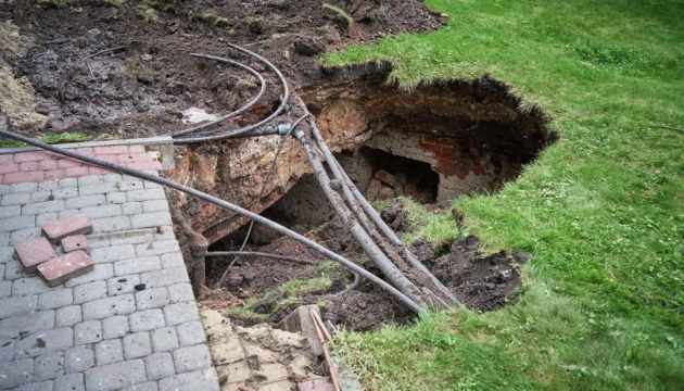 Підземні ходи, виявлені у сквері «Стрілка» у Харкові, не мають історичної цінності - міськрада