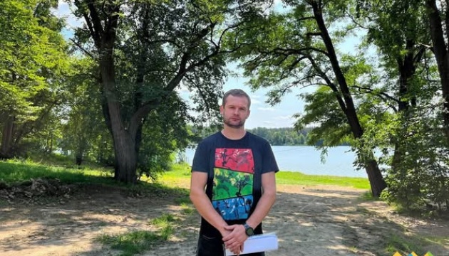 У гідропарку в Житомирі облаштовують безбар’єрний спуск до води