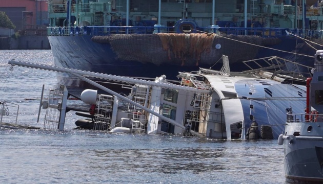 Новий буксир російського флоту затонув у Санкт-Петербурзі
