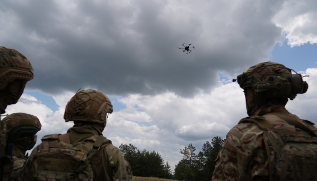 Під Вовчанськом прикордонники дронами знищили три автівки росіян