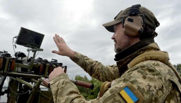 Оперний співак Тарас Бережанський розповів, як музичний слух допомагає чути дрони