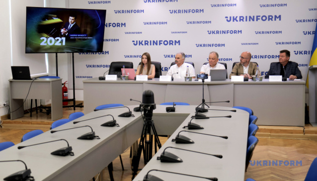 У представництві Президента в Криму закликали корінні народи зберігати родинні архіви