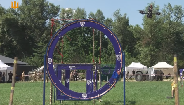 У Києві пройшов чемпіонат з FPV-дронів і наземних роботизованих комплексів