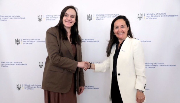 La ministre ukrainienne de la Culture et des communications stratégiques discute du renforcement de la coopération avec l’UNESCO
