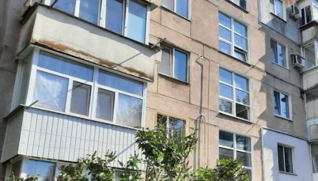 У Миколаєві відновили ще чотири будинки після російських атак
