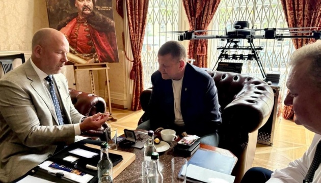 Посол у Британії Залужний зустрівся з лідерами української діаспори