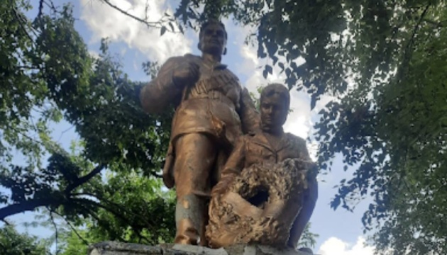 У громаді на Одещині відмовляються демонтувати радянський пам’ятник
