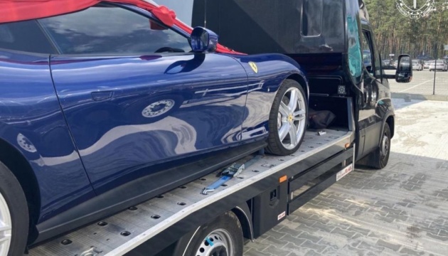 Ferrari для росіян та «сірі» активи у декларації: екскерівника оборонного підприємства викрили на «схемах»