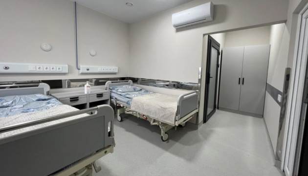 У Львові частина лікарень та електротранспорт працюватимуть за графіками відключень світла