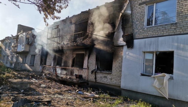 Russen töten zwei und verletzen sieben Zivilisten in Region Donezk