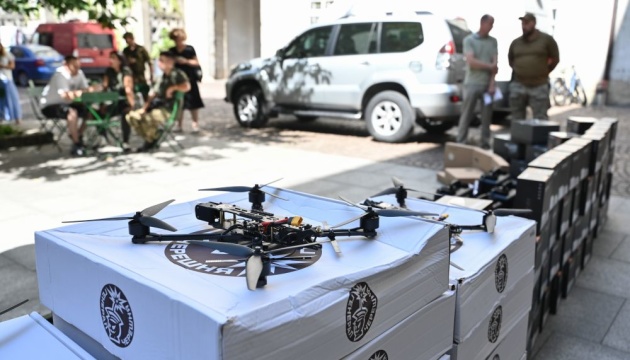 Громада Львова передала військовим техніки та обладнання на  понад 11 мільйонів