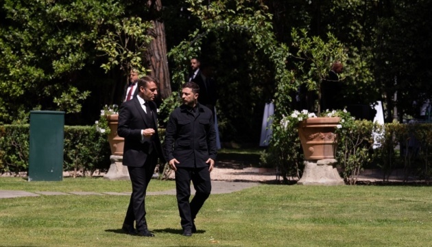 Zelensky et Macron vont se rencontrer après le sommet Trump-Poutine