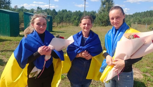 Після 6 років ув’язнення у РФ в Україну повернулася цивільна жінка з Донеччини