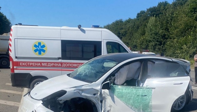 На Львівщині у масштабній ДТП постраждали семеро людей