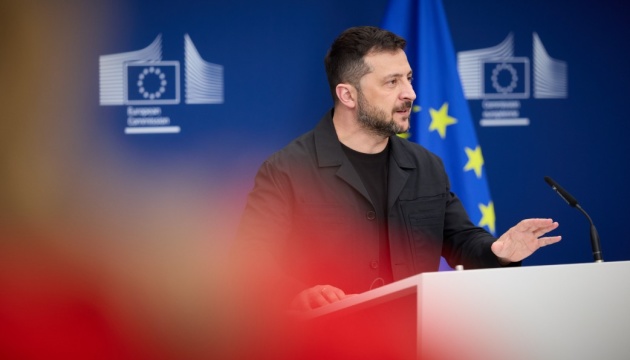 Зеленський: Безпека - це сильна армія, а не слова Путіна