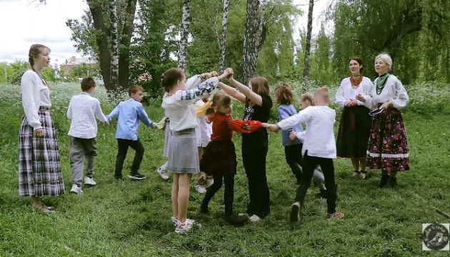 Етнопроєкт «Баба Єлька» створив освітній ролик про традиційні танці Кіровоградщини