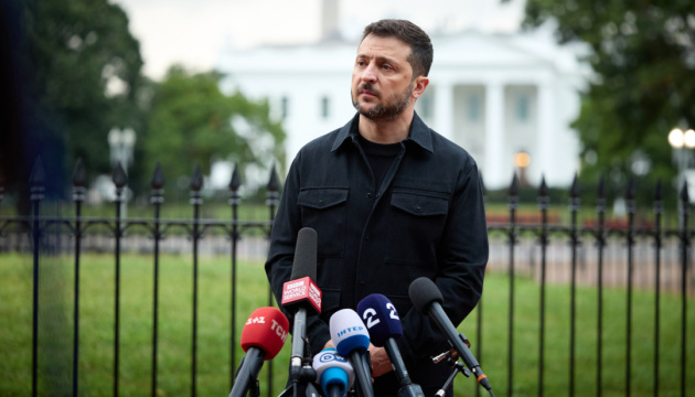 Volodymyr Zelensky appelle à un sommet Ukraine–Russie–États-Unis « sans conditions »