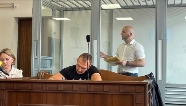 ДТП на блокпосту: суд допитав поліцейського у справі екссудді Тандира