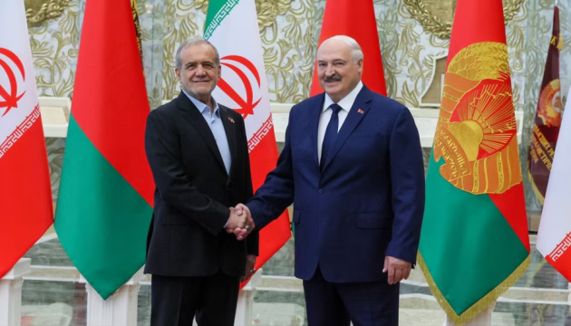 Лукашенко заявив про намір поглиблювати співпрацю з Іраном у всіх сферах, зокрема військовій
