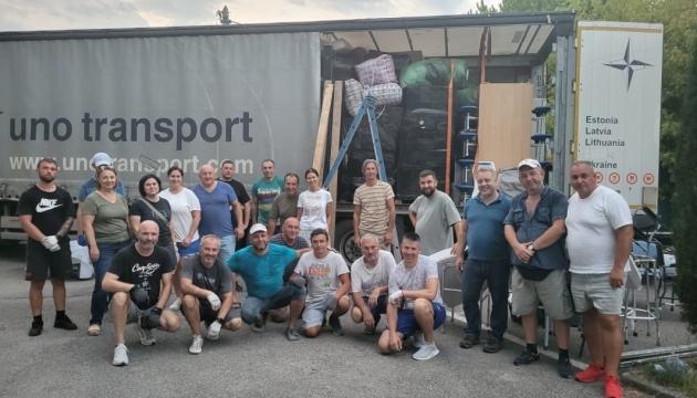 Франко-українська асоціація AFUCA відправила 39-ту фуру гуманітарної допомоги в Україну