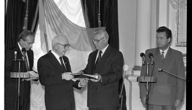 Факт: Незалежній Україні виповнюється не 34, а на понад 70 років більше