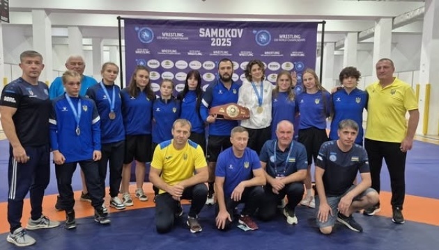 Українські борчині виграли повний комплект медалей на ЧС U20 у Болгарії