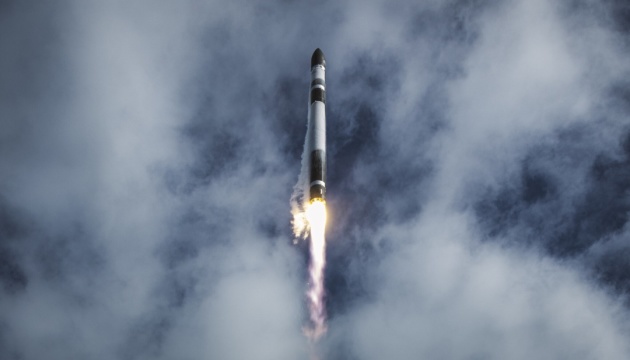 Rocket Lab запустила у космос п’ять супутників у рамках таємної місії
