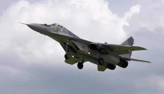 У Єревані російський винищував врізався у стовп