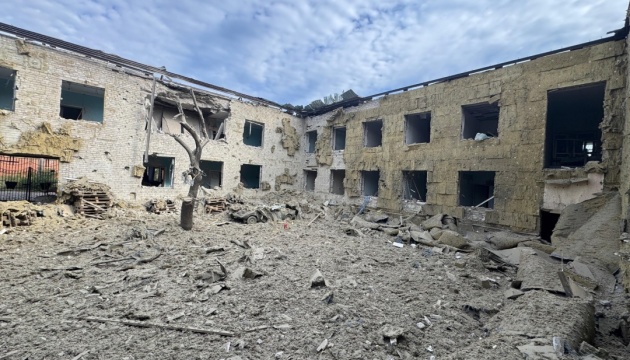 Війська РФ вдарили по середмістю Костянтинівки керованими авіабомбами ФАБ-250