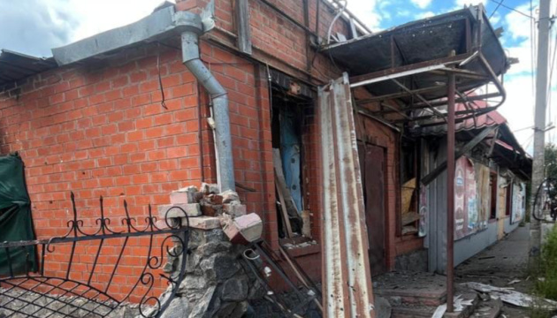 Війська РФ обстріляли селище на Харківщині, є постраждалий