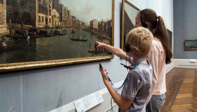 У серпні запрацювали україномовні аудіогіди ще в чотирьох країнах 