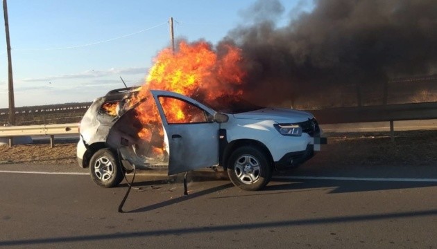 На Херсонщині військові РФ поцілили дроном в авто - поранені двоє працівників прокуратури