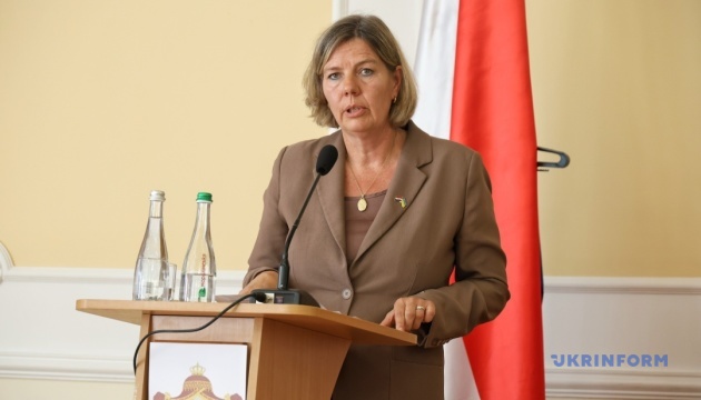 Країни Бенілюксу виділять €2 мільйони для підтримки центру протезування Superhumans в Одесі