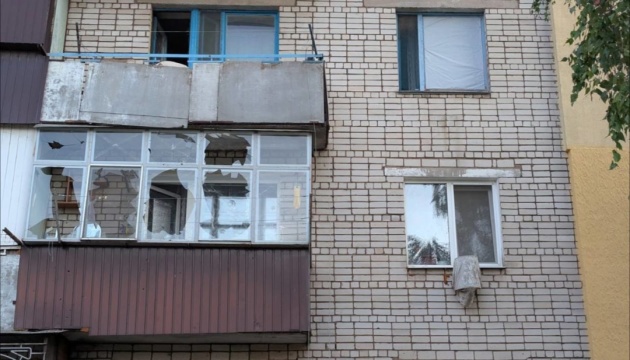 Війська РФ атакували два райони Дніпропетровщини, пошкоджена багатоповерхівка і ферма