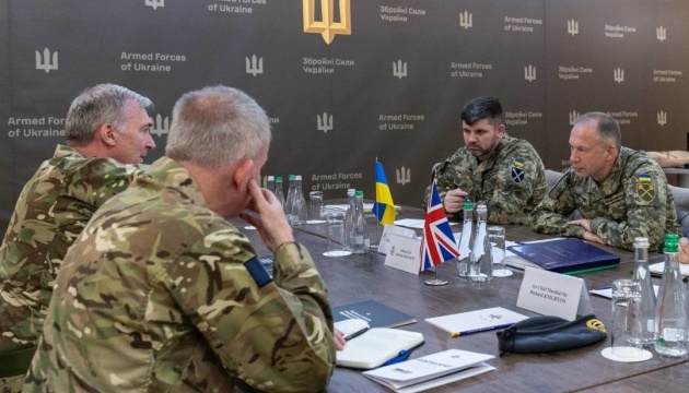 Syrskyi discusses cooperation and Defense Forces’ needs with UK Defence Staff leadership