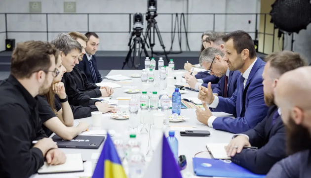 Україна та Чехія обговорили оптимізацію закупівлі та доставки боєприпасів