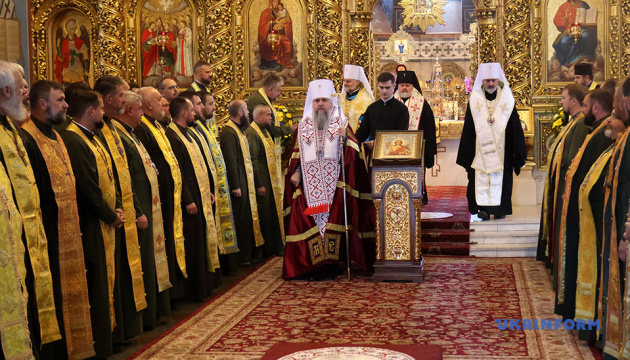 Епіфаній освятив бригадну ікону для новокалинівських авіаторів