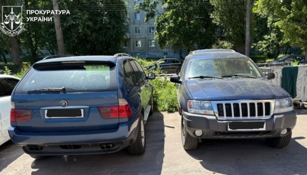 На Рівненщині конфіскували для ЗСУ авто, що були ввезені як гумдопомога і продані