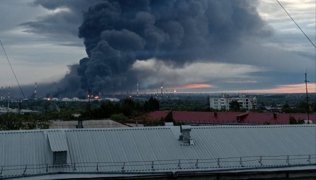 ウクライナ防衛戦力、ロシアの製油所２か所を攻撃