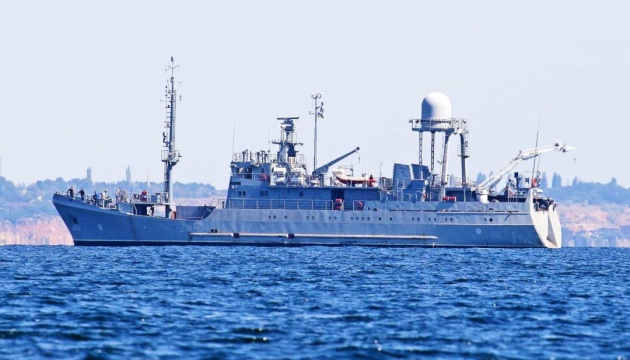 ロシア軍、ウクライナ海軍の艦船を攻撃　乗員１名が死亡