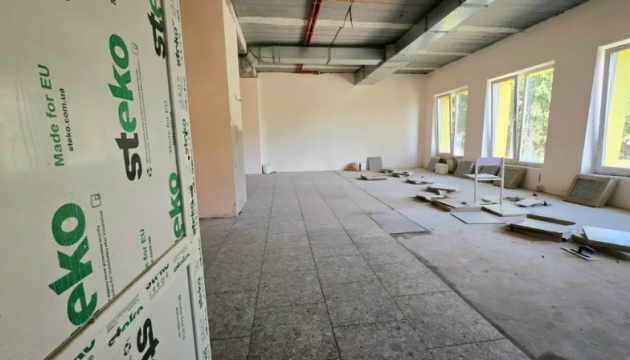 В Іванівці на Чернігівщині відновлюють харчоблок ліцею, зруйнований під час бойових дій