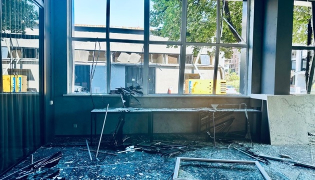 У Києві внаслідок російської атаки пошкоджений офіс We build Ukraine