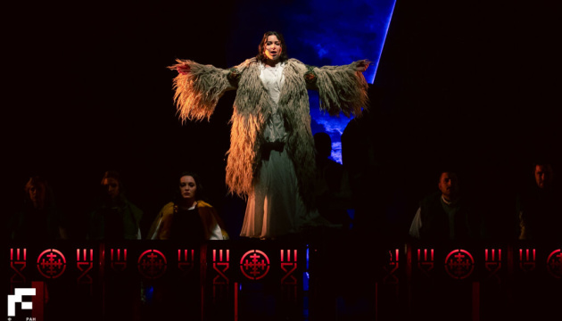 Івано-Франківський драмтеатр відкрив театральний сезон оновленим мюзиклом «Гуцулка Ксеня»