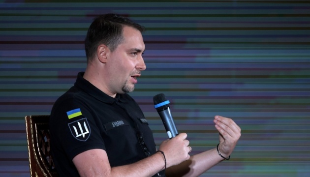 Буданов про використання ШІ в системах озброєнь: За 10 років може з'явитися бойовий робот