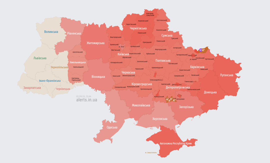 Актуальна карта повітряних тривог станом на 23:44 / Джерело: https://alerts.in.ua/