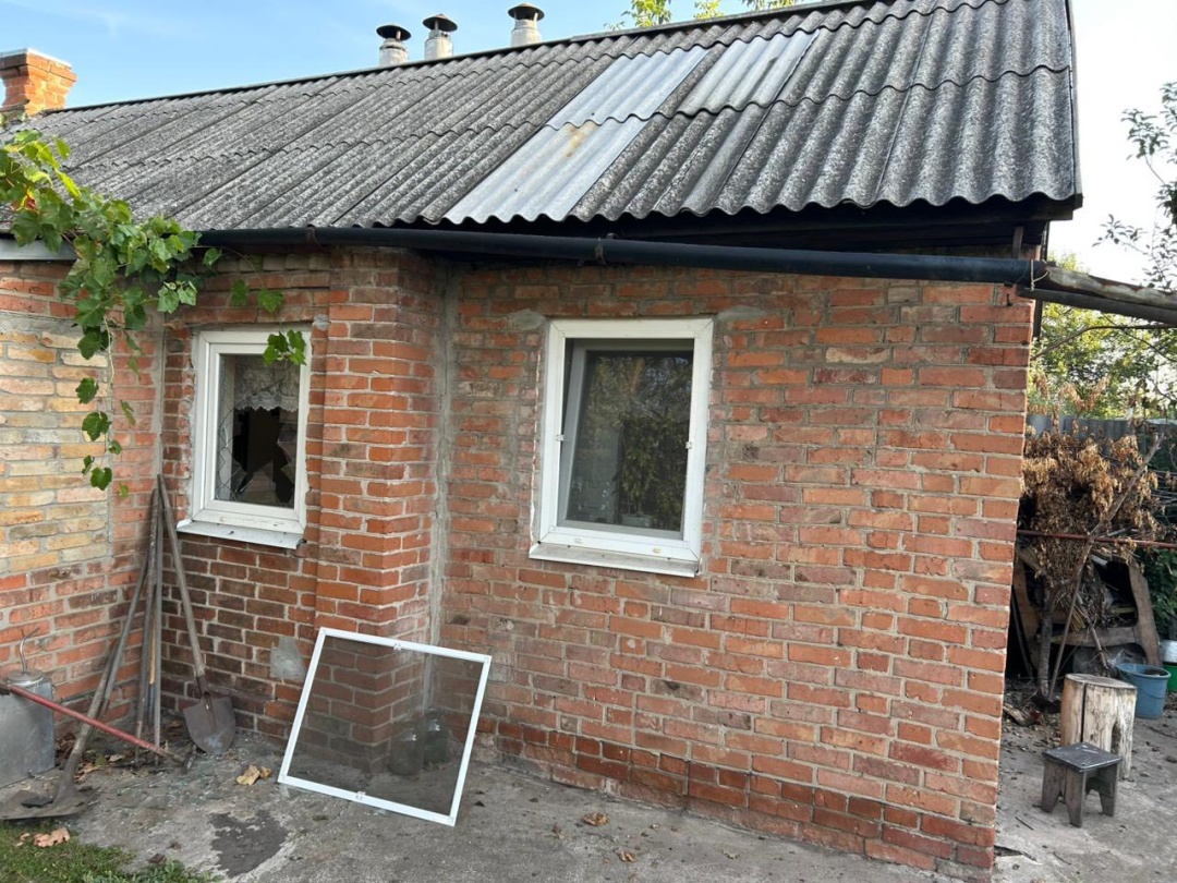 Росіяни вранці атакували Словʼянськ БПЛА «Молнія-2», пошкоджений будинок