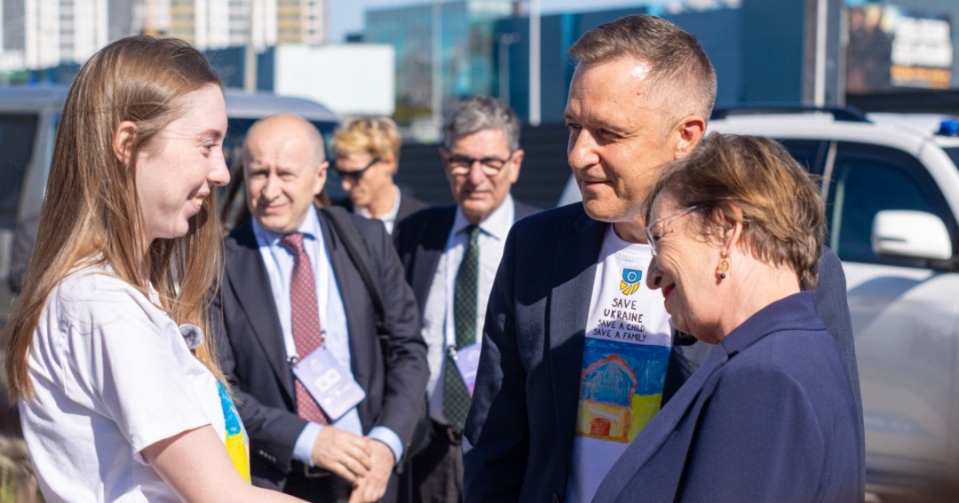 Перша леді Австрії відвідала центр Save Ukraine