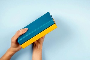 Дві українські книги увійшли до переліку найкращих у 2025 році за версією польського тижневика