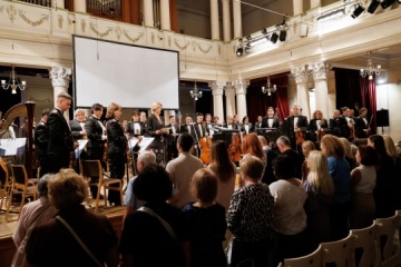 La première de la poème symphonique Les graines de tournesol du compositeur italien Cesare Chiacchiaretta a eu lieu à Kyiv